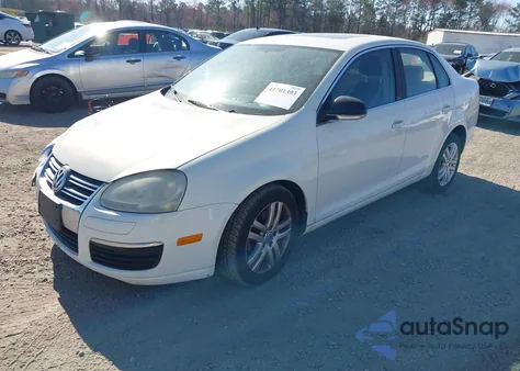 2007 Volkswagen Jetta 2.5 из США, поврежденный, VIN 3VWSF71K67M033668